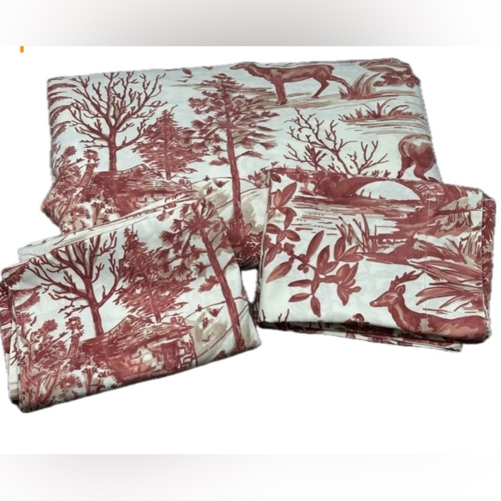 Pottery Barn Red and White Duvet Cover Set Toile